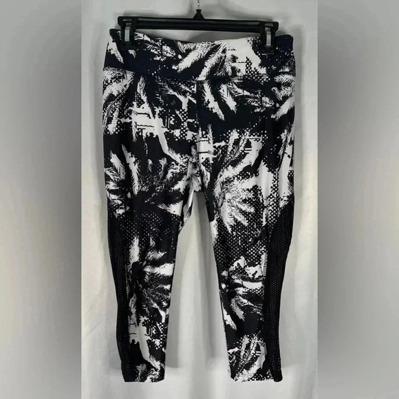 Athletic leggings, women’s unknown brand - Picture 1 of 5